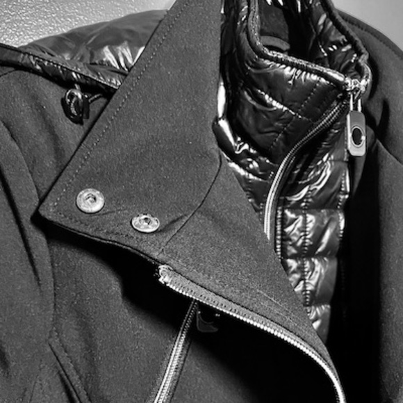 🌷Reitman’s Soft Shell Jacket black with silver trim - very versatile🌷 - Picture 7 of 14